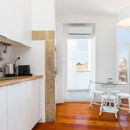 With Great Views And Aircon Apartament *