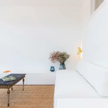 Central Apartment 2 Bedroom With Fast Internet * Lisbon