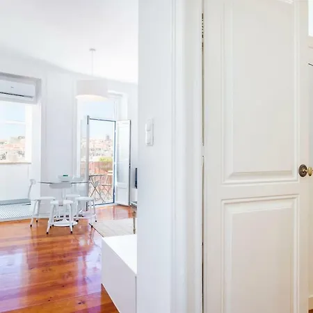 Apartment With Great Views And Aircon *