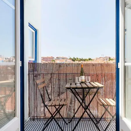 With Great Views And Aircon *