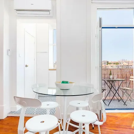 Central Apartment 2 Bedroom With Fast Internet