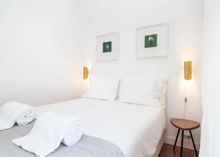 2 Bedroom With Fast Internet * Lisboa