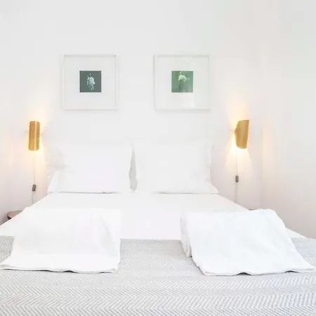 Central Apartment 2 Bedroom With Fast Internet * Lissabon