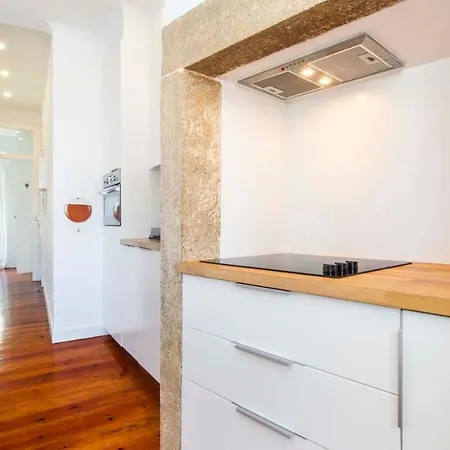 Central Apartment 2 Bedroom With Fast Internet * Lissabon