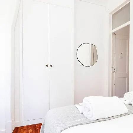 Central Apartment 2 Bedroom With Fast Internet Appartement Lisboa